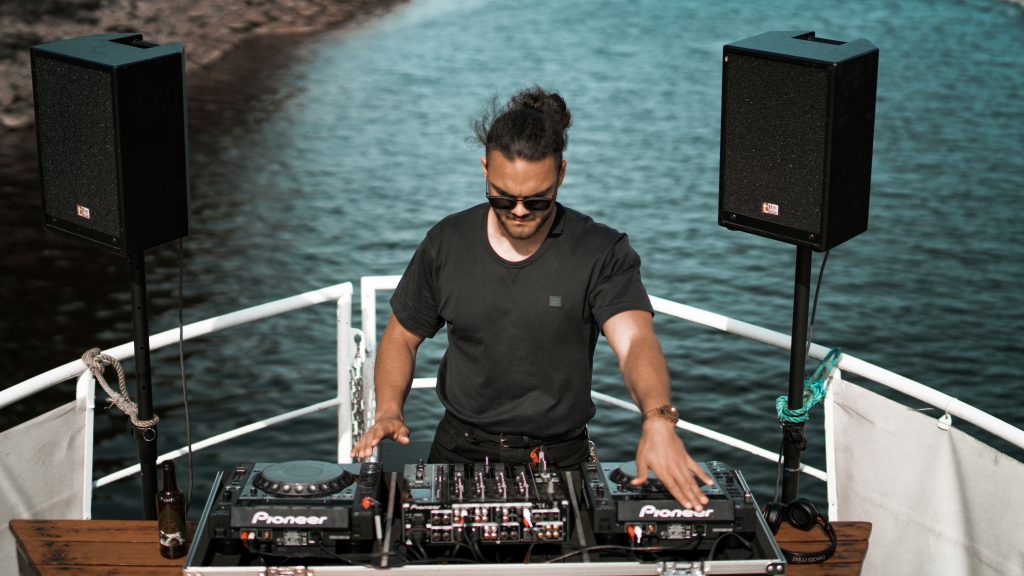 DJ 2 169