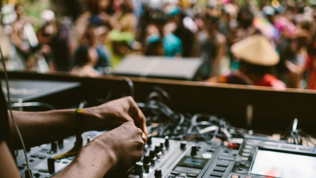 DJ 6 169