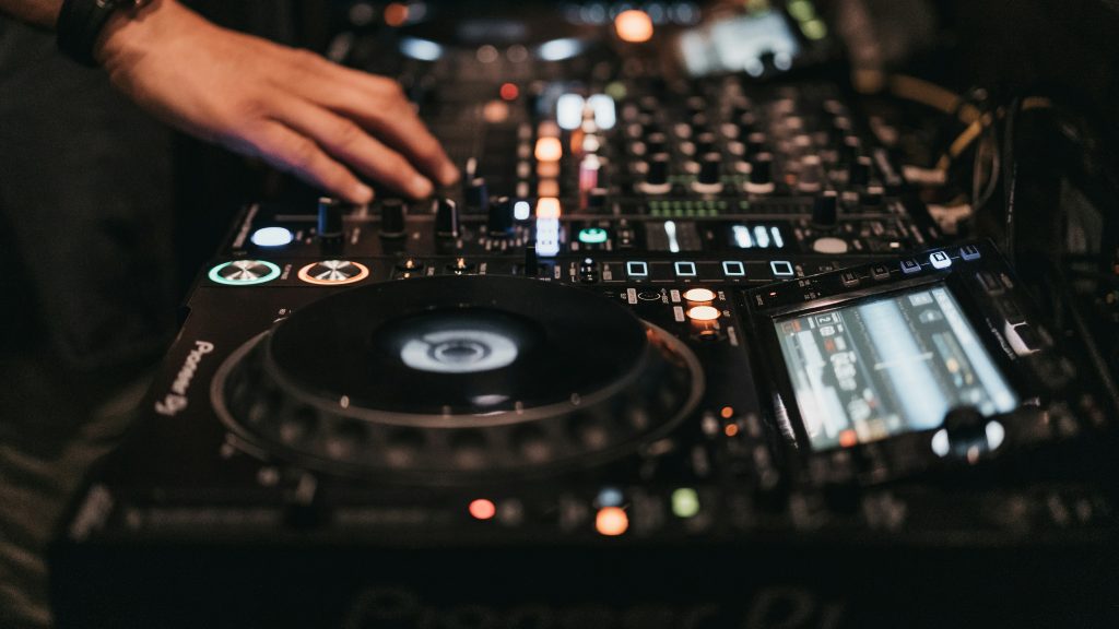 DJ 7 169